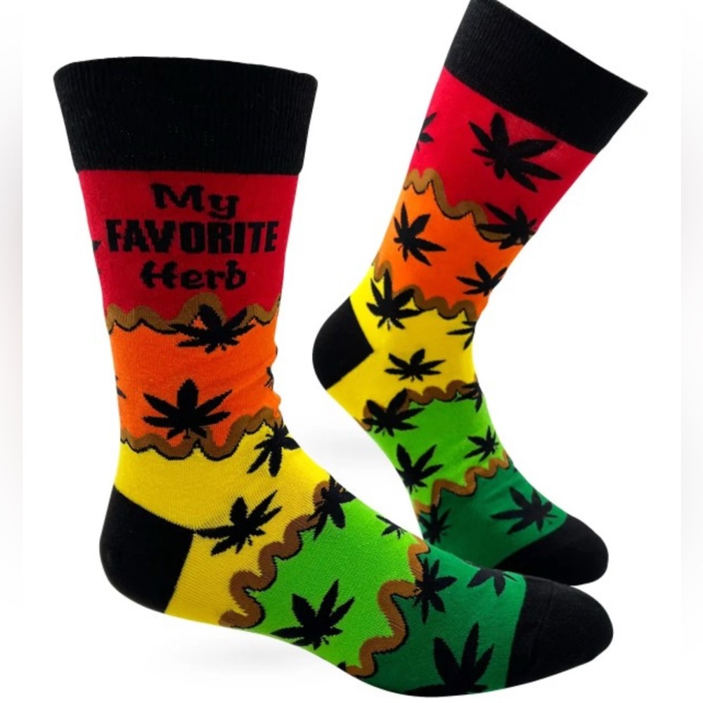 •Rasta Ripple • Colorful 420 Enthusiast Novelty Crew Leaf Socks